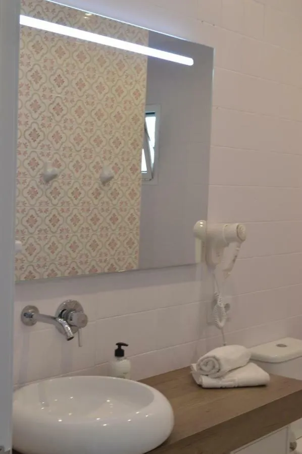 White - Enjoytheseaincolonia We Rent Only From Sat To Sat Apartment Colonia de Sant Jordi